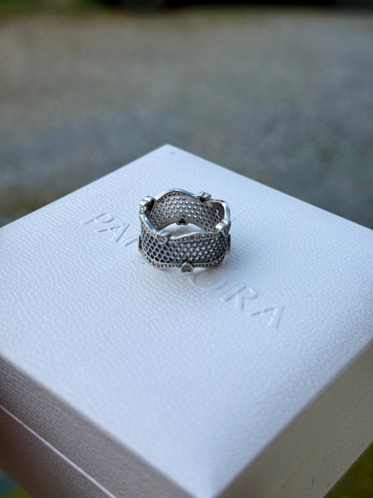 Anillo Pandora original corazones