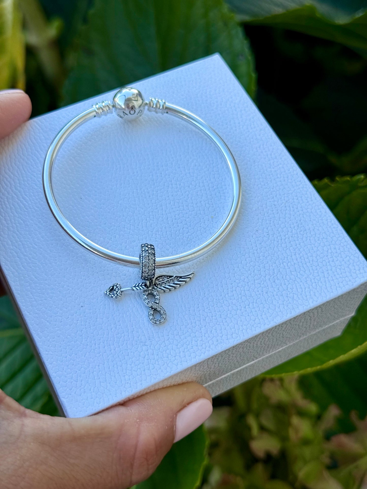 Charm Infinito flecha