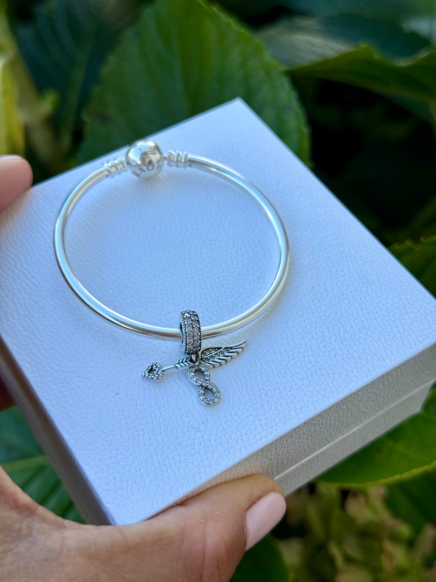 Charm Infinito flecha